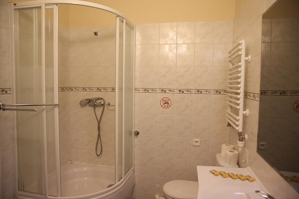 Bed and Breakfast Roskosz Zespol Dworsko Parkowy Biała Podlaska Exteriér fotografie