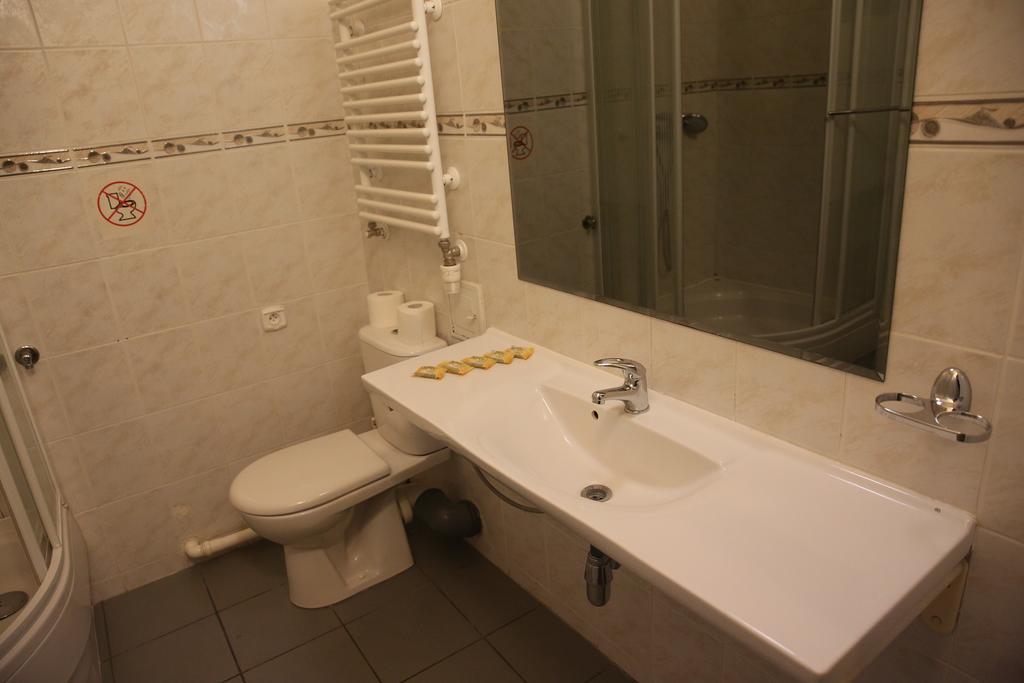 Bed and Breakfast Roskosz Zespol Dworsko Parkowy Biała Podlaska Exteriér fotografie