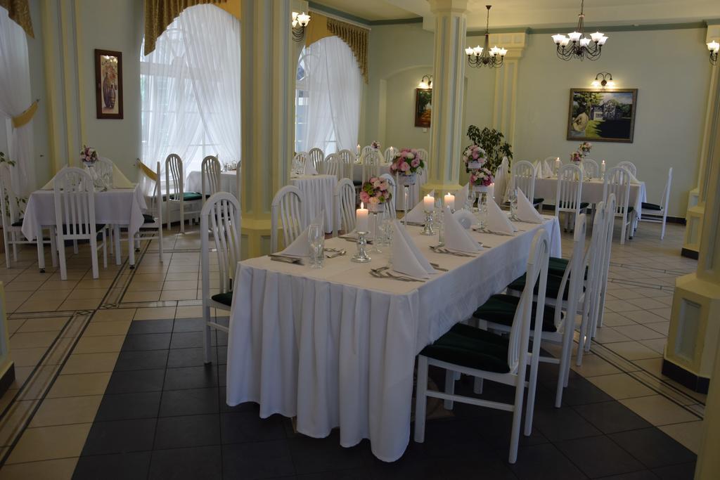 Bed and Breakfast Roskosz Zespol Dworsko Parkowy Biała Podlaska Exteriér fotografie