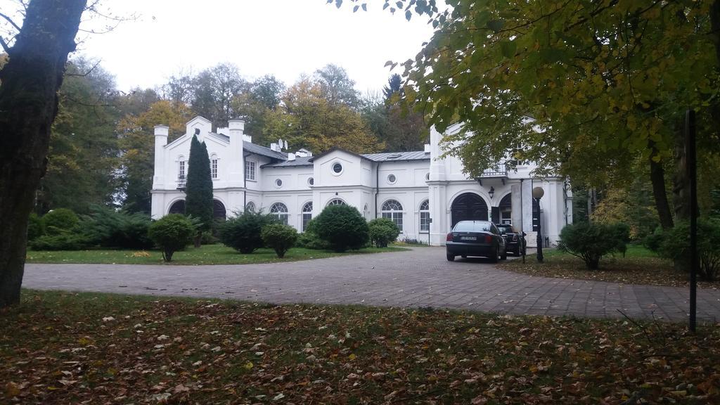 Bed and Breakfast Roskosz Zespol Dworsko Parkowy Biała Podlaska Exteriér fotografie
