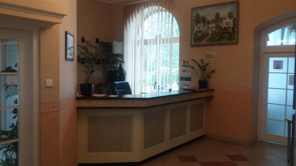 Bed and Breakfast Roskosz Zespol Dworsko Parkowy Biała Podlaska Exteriér fotografie