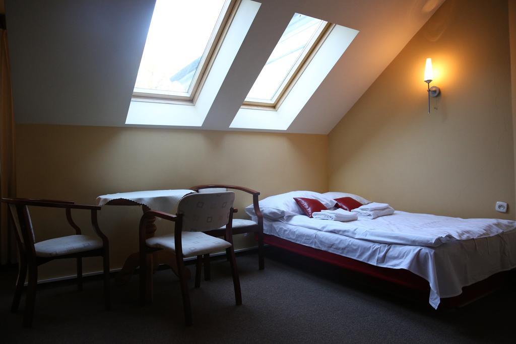 Bed and Breakfast Roskosz Zespol Dworsko Parkowy Biała Podlaska Exteriér fotografie