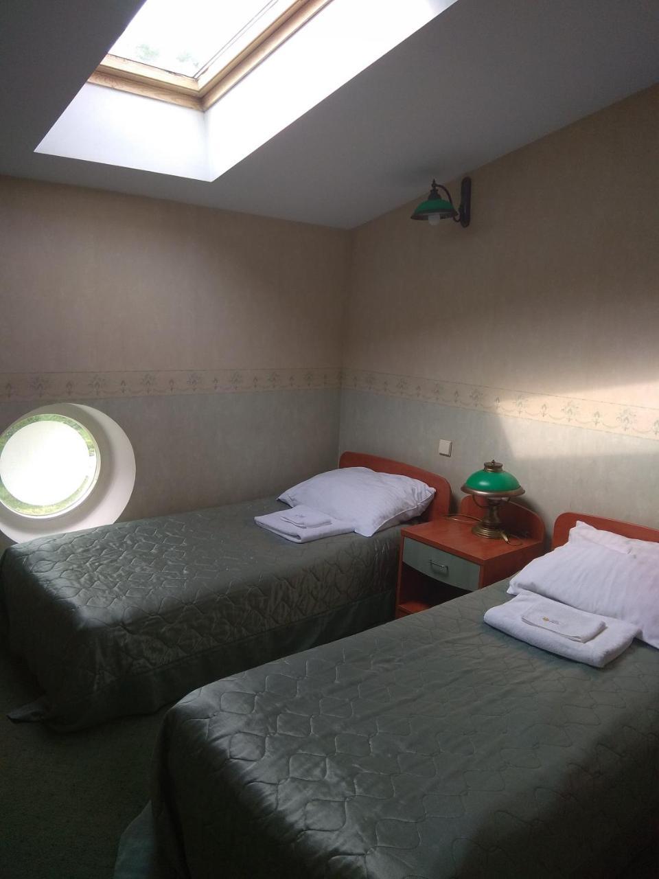 Bed and Breakfast Roskosz Zespol Dworsko Parkowy Biała Podlaska Exteriér fotografie