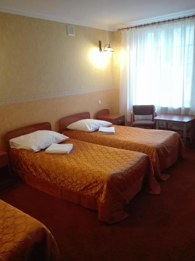 Bed and Breakfast Roskosz Zespol Dworsko Parkowy Biała Podlaska Exteriér fotografie