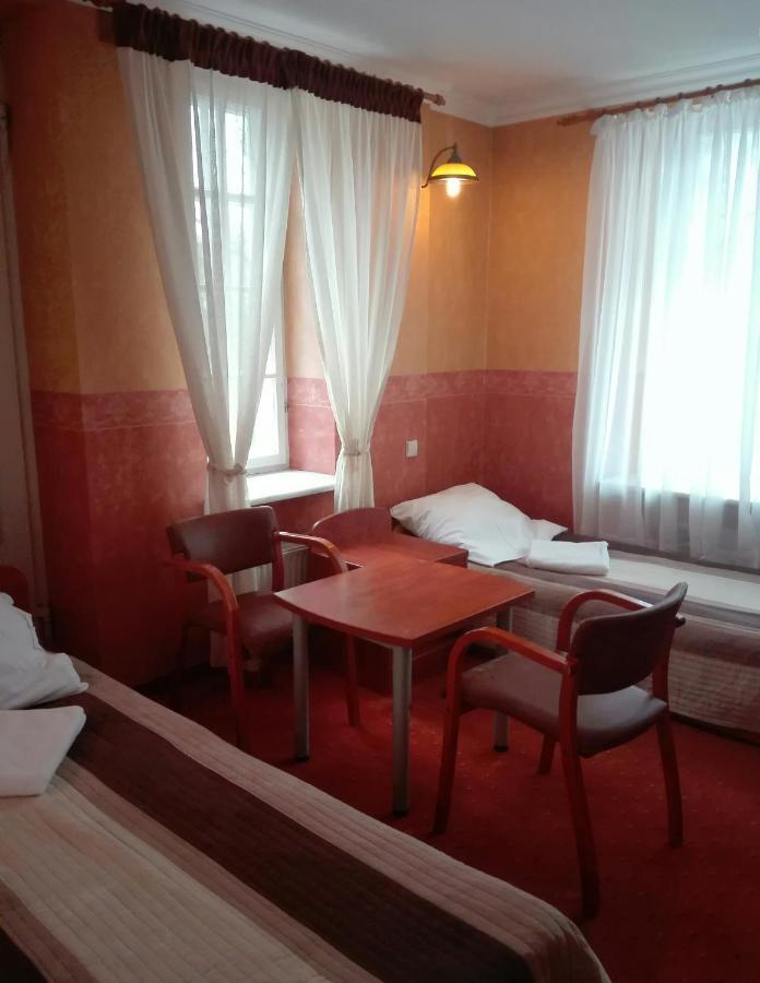 Bed and Breakfast Roskosz Zespol Dworsko Parkowy Biała Podlaska Exteriér fotografie